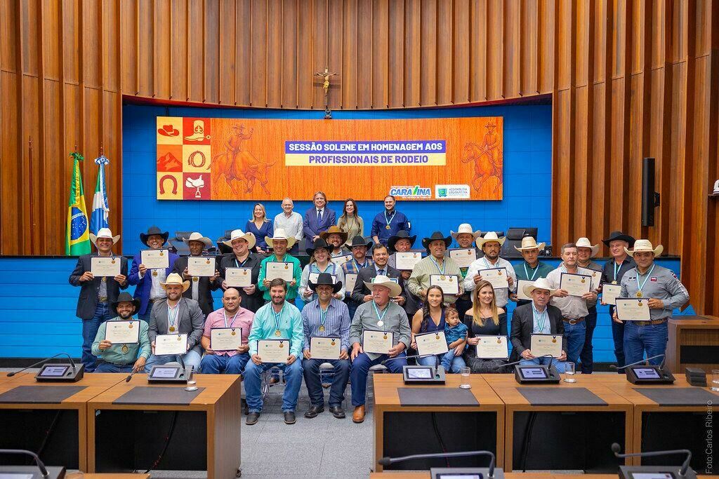Imagem de compartilhamento para o artigo Patrono dos Rodeios: Caravina homenageia profissionais e reforça defesa do esporte da MS Todo dia